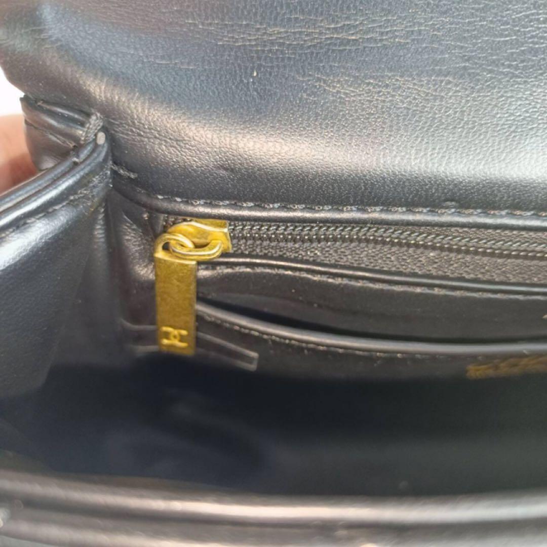 CHANELノベルティ ハンドルゴールドロゴプレート キルティング バッグ非売品