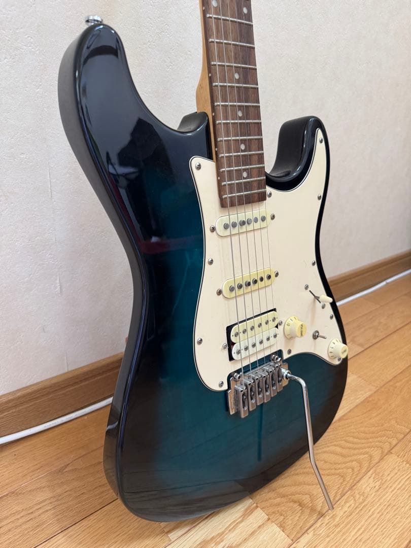 Rayfield RST-320 ストラトタイプ ギター 中古