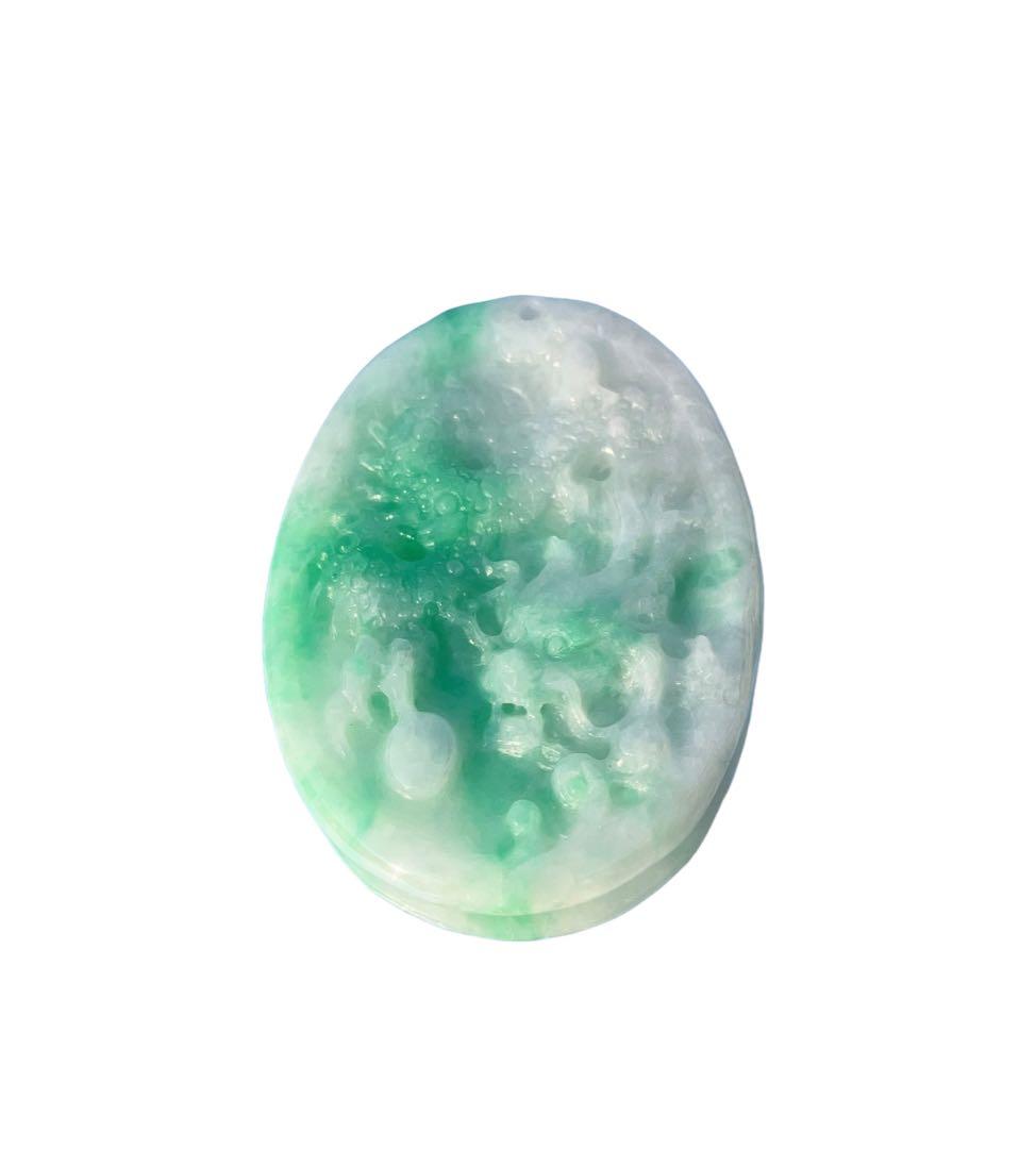 新品　ミャンマー天然翡翠 龍 Jadeペンダントトップ お守り 天然石　鑑別書付