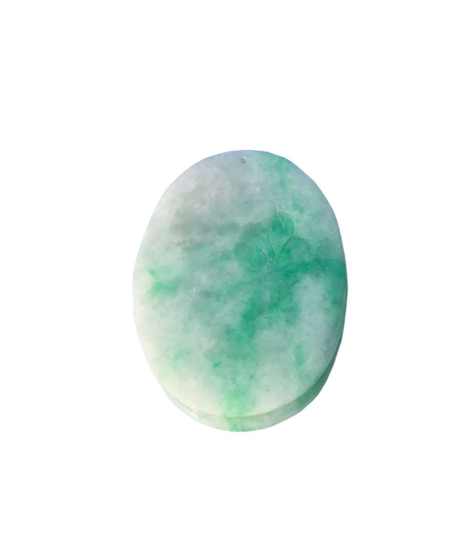 新品　ミャンマー天然翡翠 龍 Jadeペンダントトップ お守り 天然石　鑑別書付