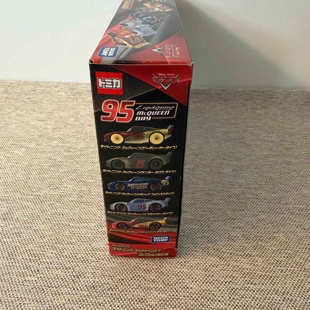 トミカ カーズ ライトニングマックイーン コレクション2019 新品　ラスト1