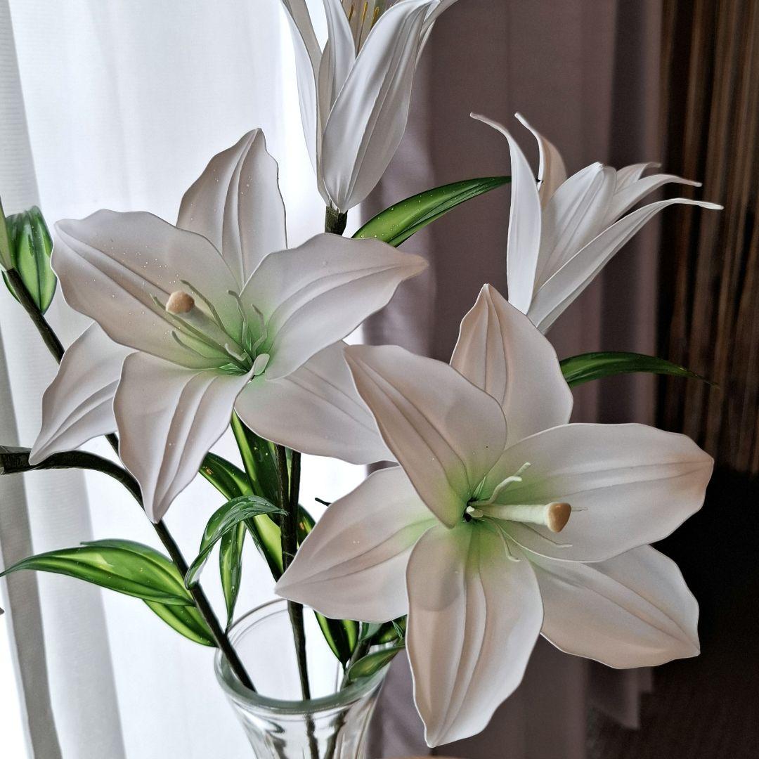 【grAce】 白色のゆりの造花3本(5輪)+3本(3輪)