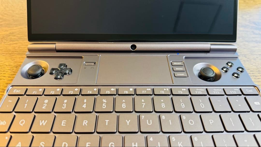 【美品】GPD WinMax 2 7840U 32GB 2TB