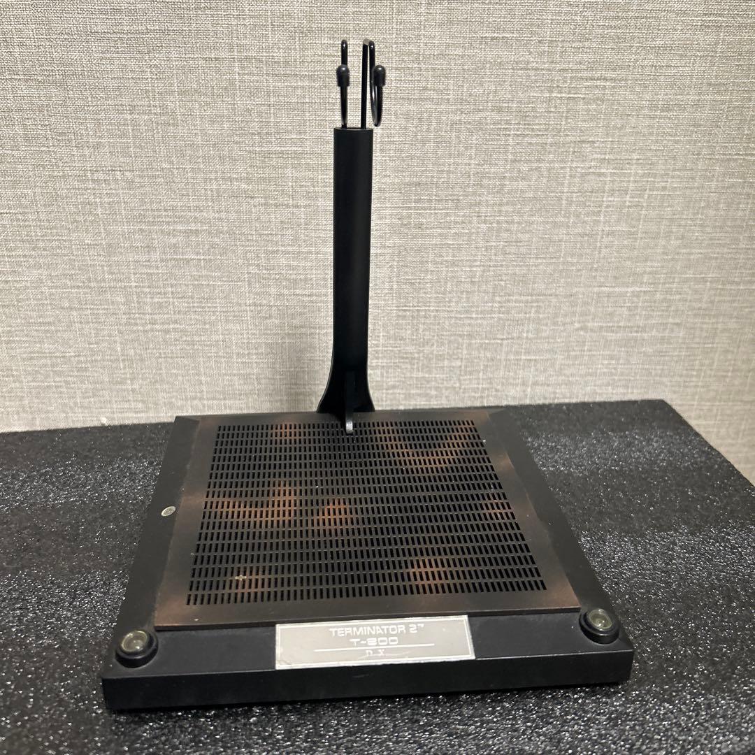 【ホットトイズ】 ターミネーター2フィギュア　Ｔ-８００（バトルダメージ版）