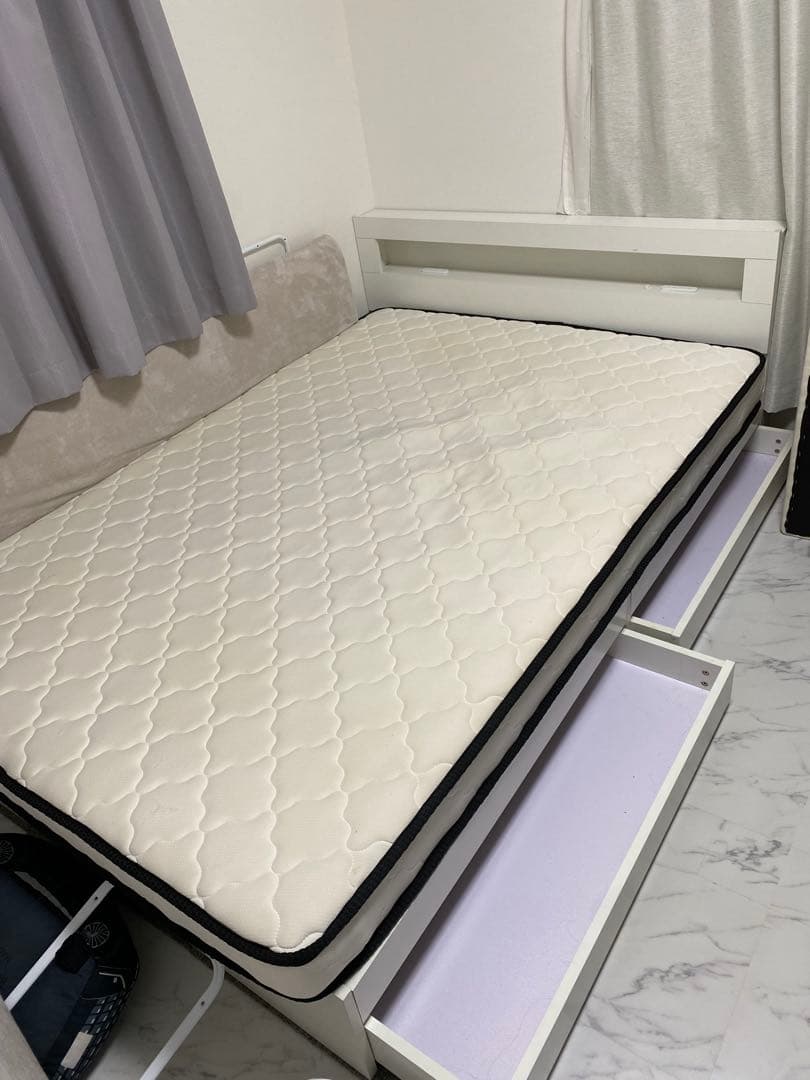 RASIK Rizon ライゾン ホワイト ベッドフレーム ※マットレス付き