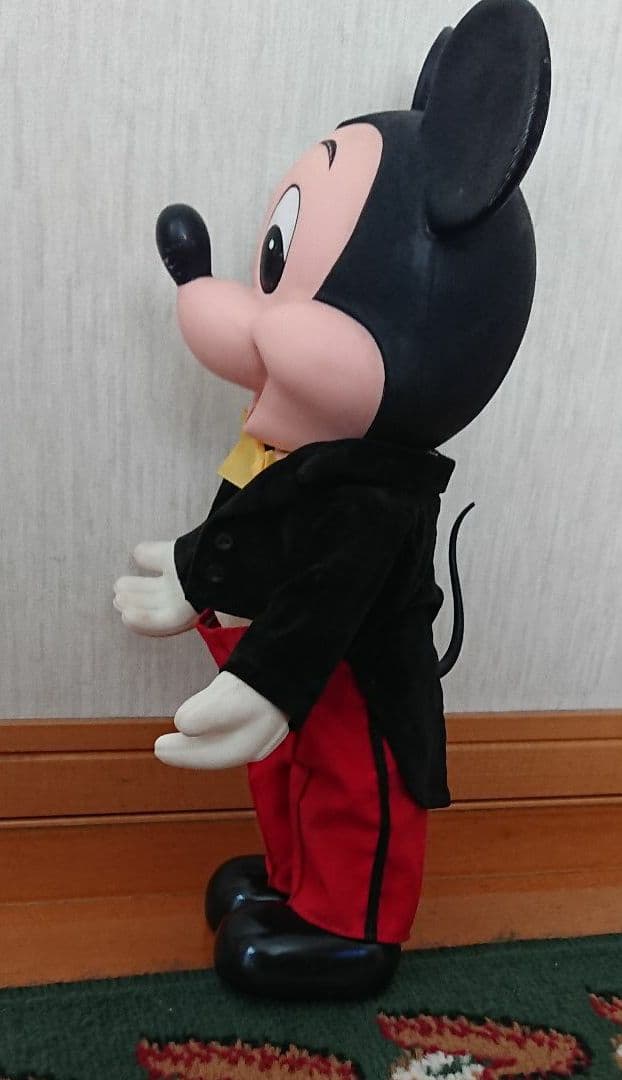 ミッキーマウス人形