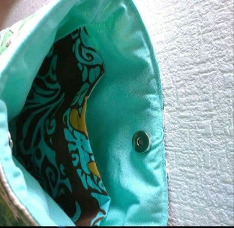 ハワイアンキルト　モンステラ葉刺繍ポシェット