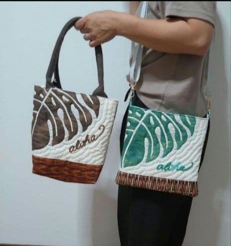 ハワイアンキルト　モンステラ葉刺繍ポシェット