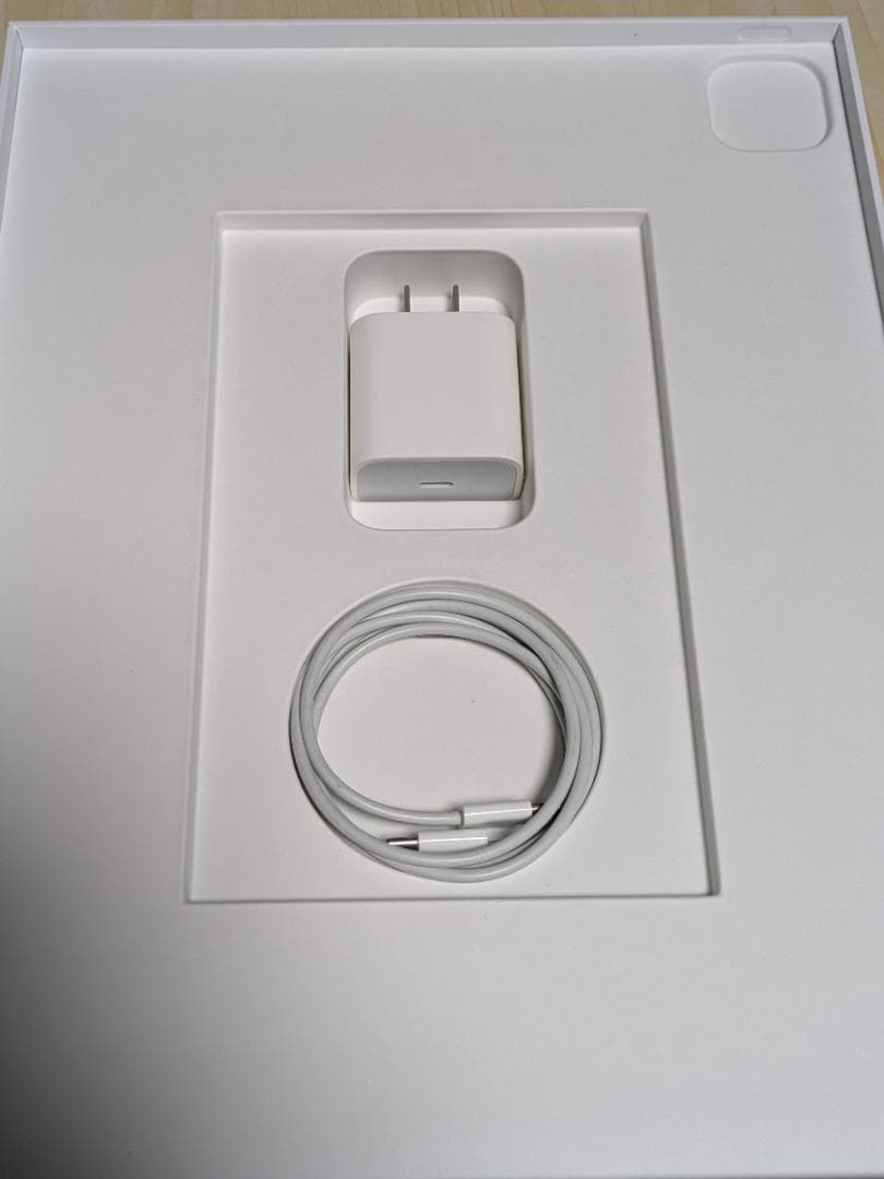 美品　iPad Pro　12.9 　第4世代　 256GB　箱・pencil付