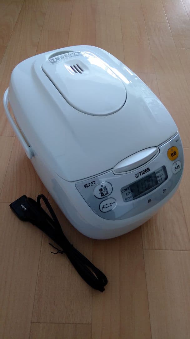 TIGER JBH-G101 炊飯器 5.5合 美品 23年製 タイガー