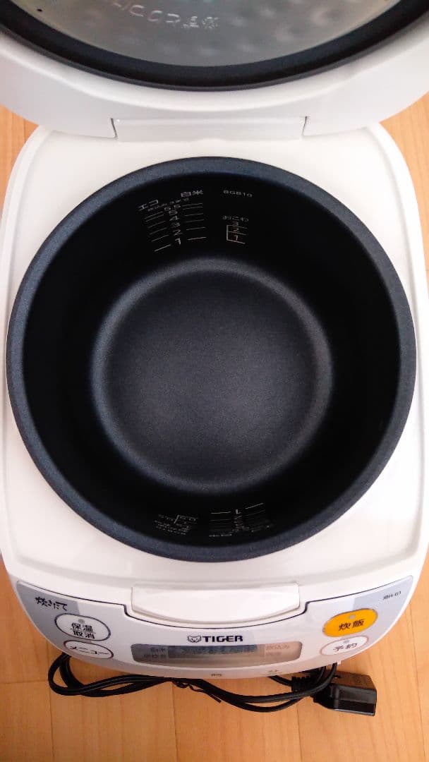 TIGER JBH-G101 炊飯器 5.5合 美品 23年製 タイガー