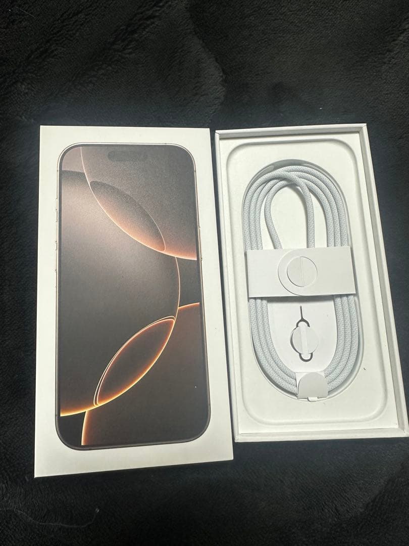 iPhone 16Pro デザートチタニウム本体