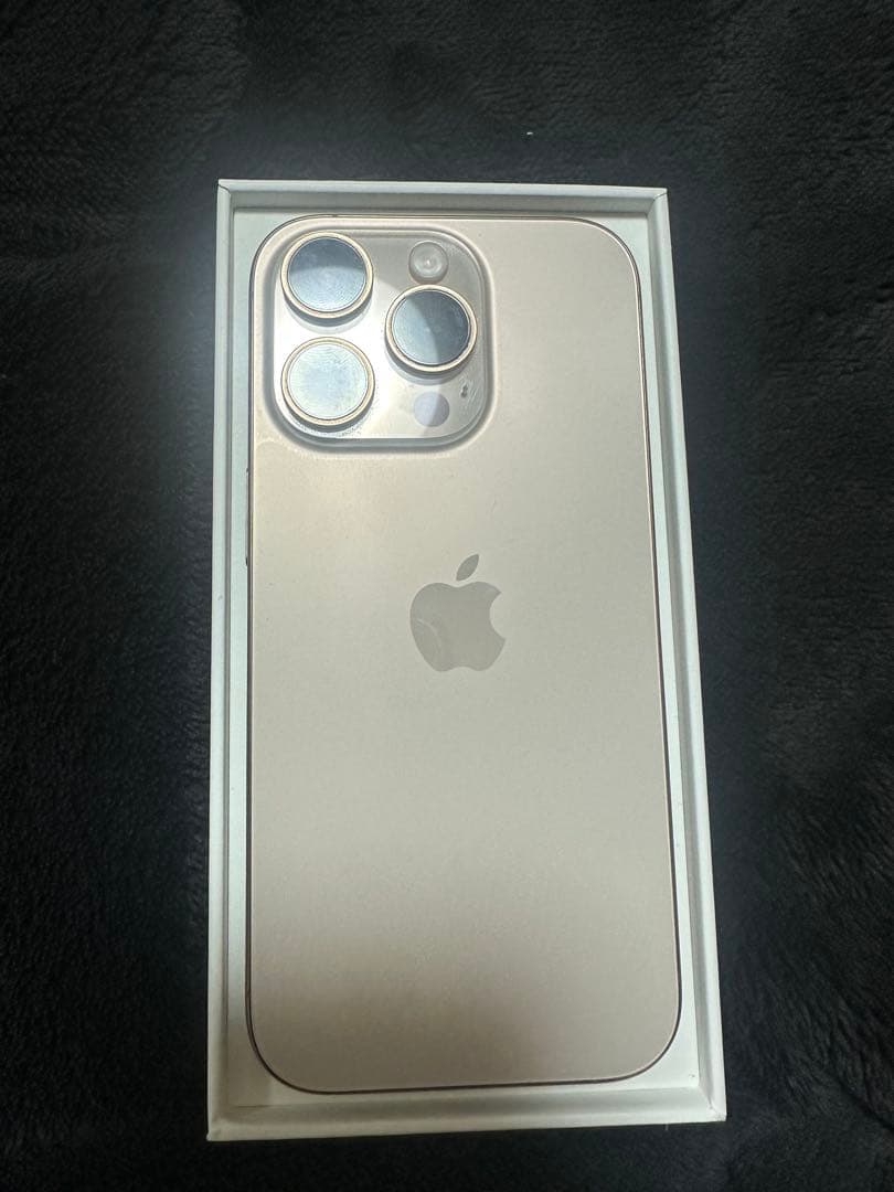 iPhone 16Pro デザートチタニウム本体