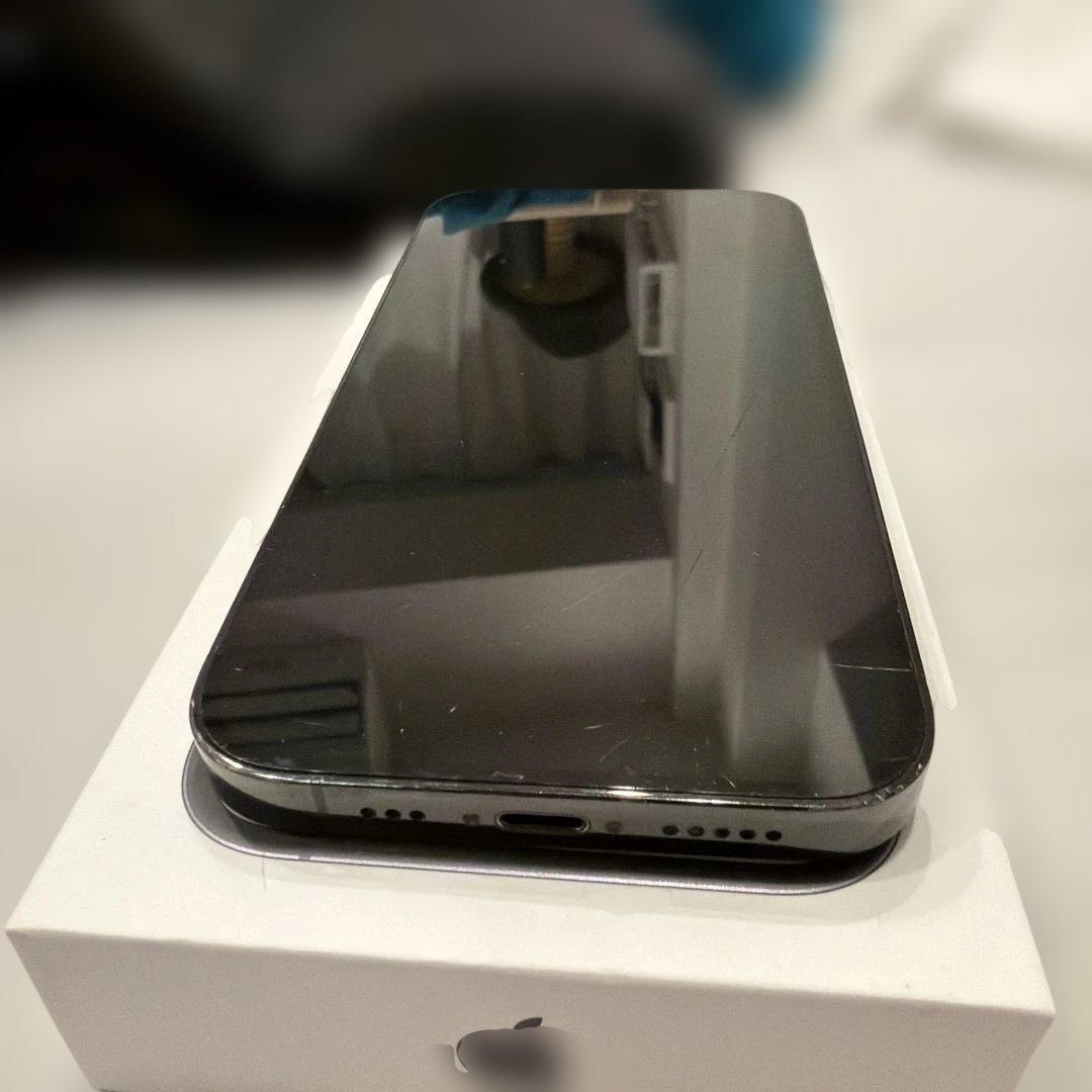 b*b様 IPhone 14 Pro ブラック　128Gb sim フリー