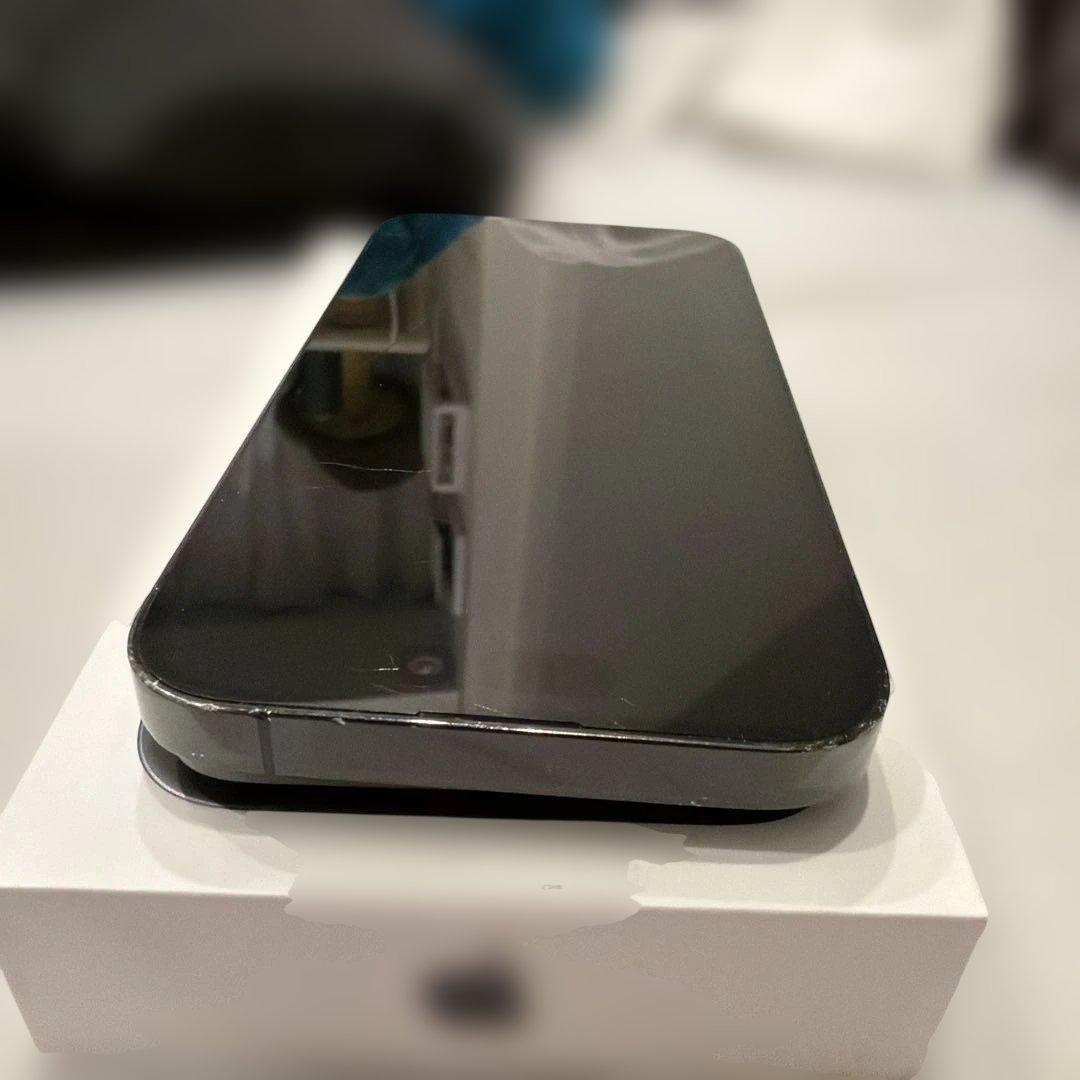 b*b様 IPhone 14 Pro ブラック　128Gb sim フリー