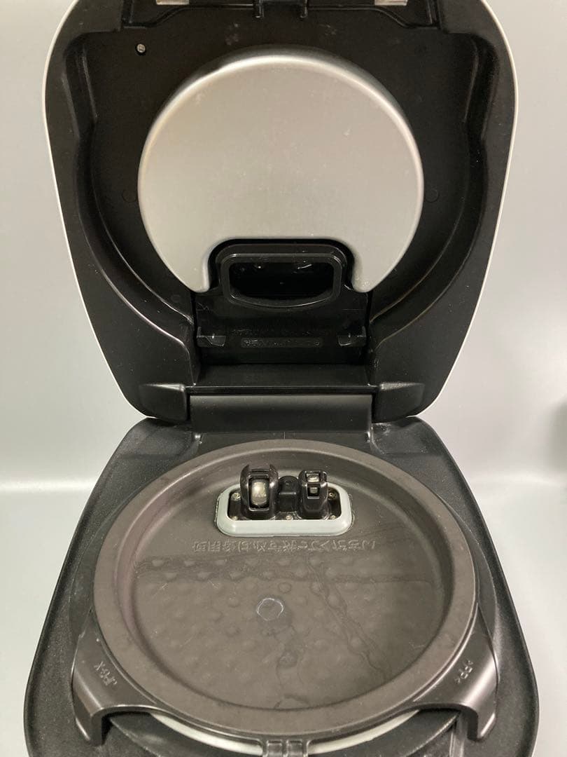 TIGER JPH-A100 ホワイト　炊飯器