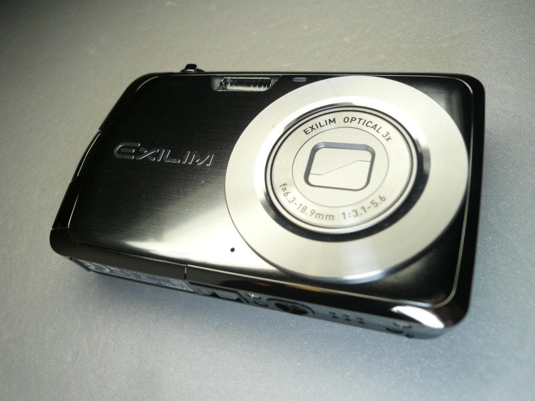 CASIO★EX-Z1⭐️極美品❤️新品バッテリー⭕️実働品❤️クロムメッキ風