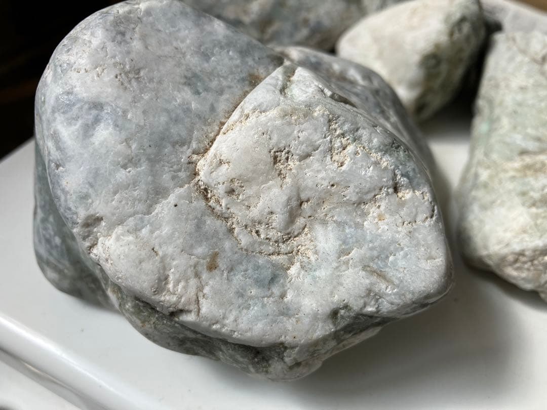 糸魚川翡翠　5個　まとめ売り　2050g