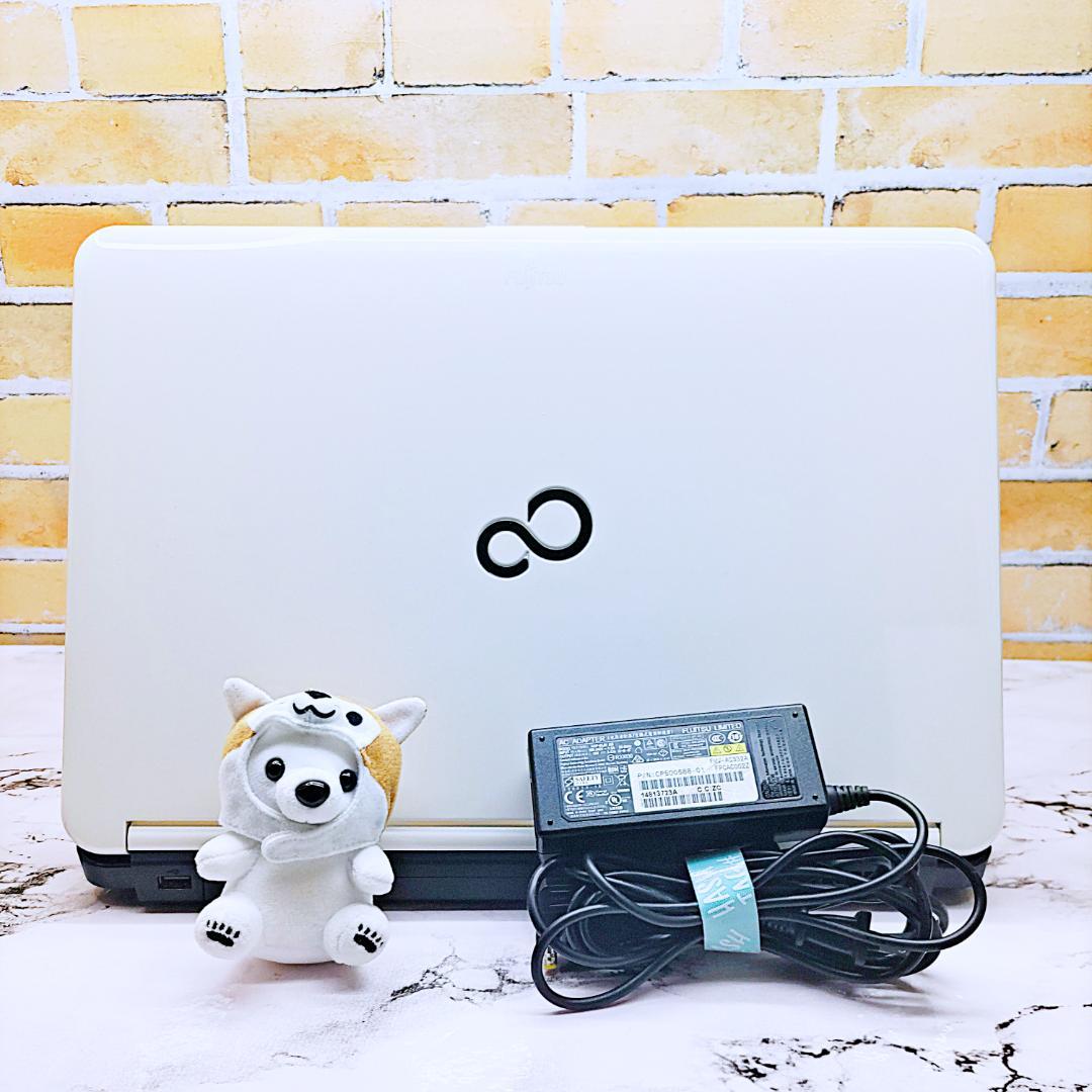 お手頃価格簡単PC❣️WIN11ノートパソコン❤️爆速SSD❤️メモリ８G✨i3