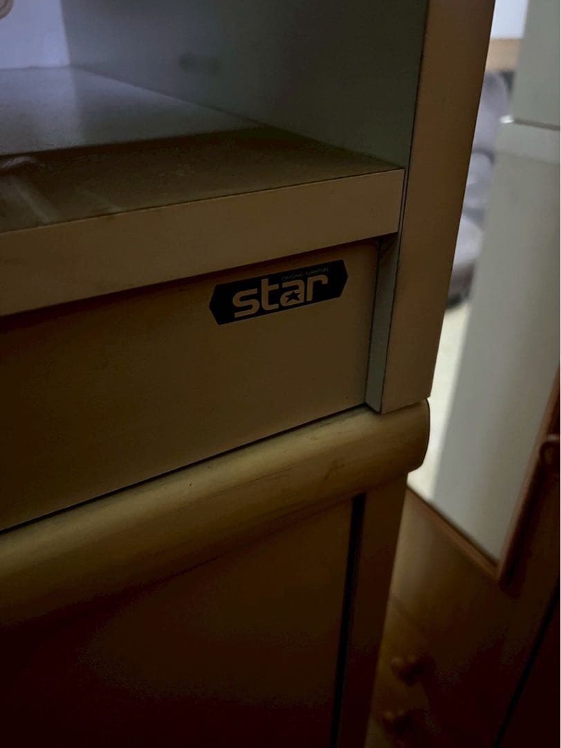 Star 木製収納棚 ガラス扉付き