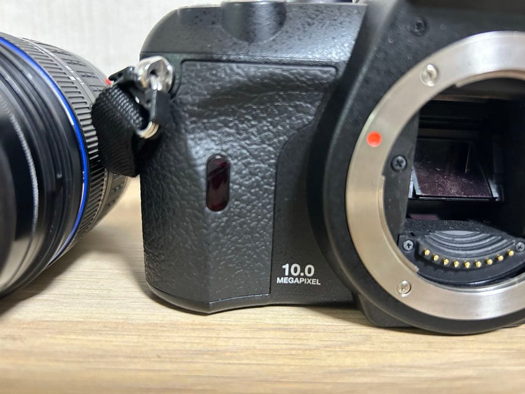 OLYMPUS E-410 デジタル一眼レフカメラ
