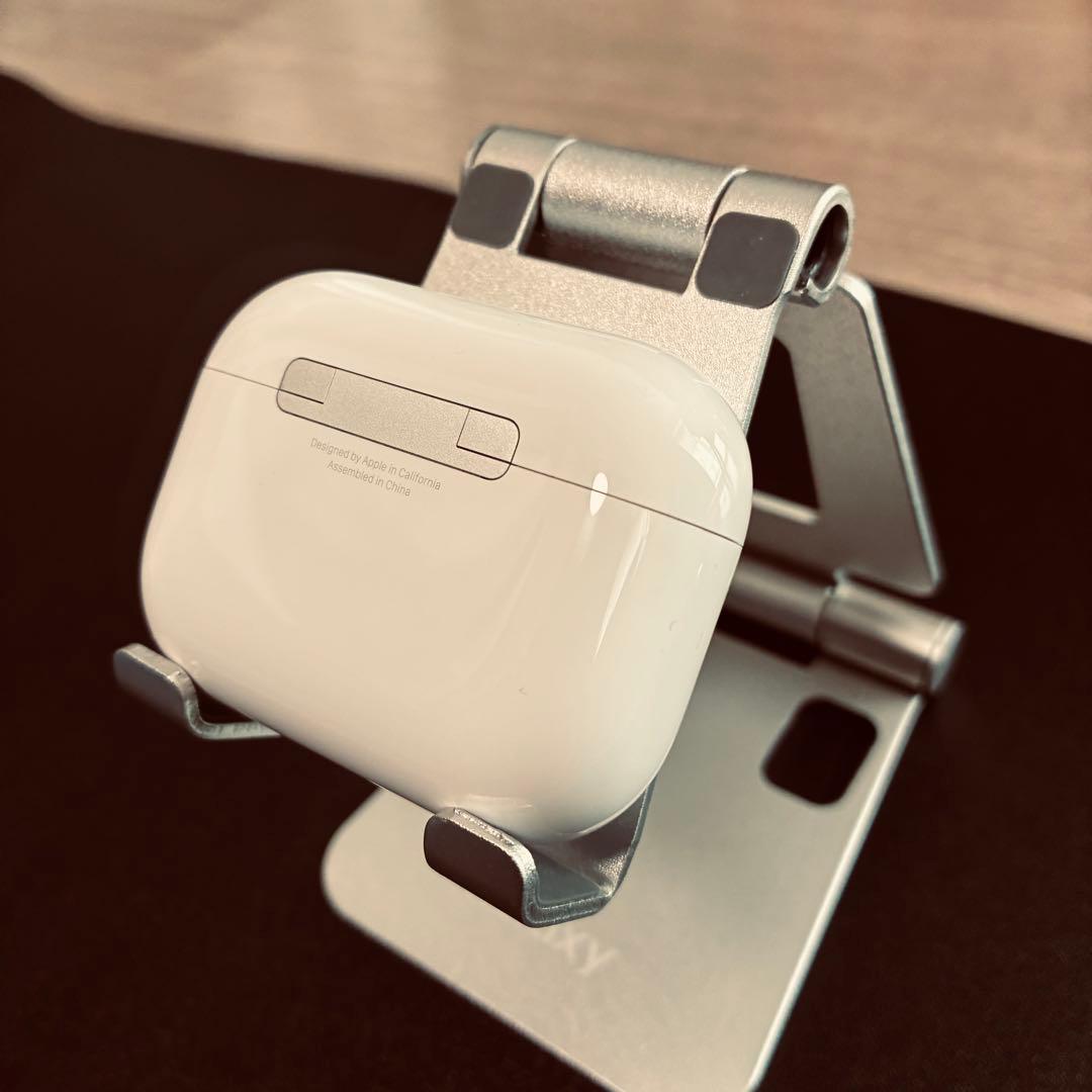 美品 AirPods Pro 3(3専用comply Mサイズ、ケース付き)