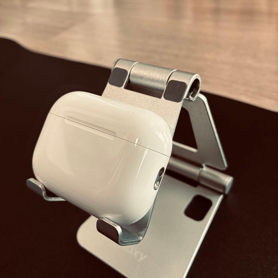 美品 AirPods Pro 3(3専用comply Mサイズ、ケース付き)