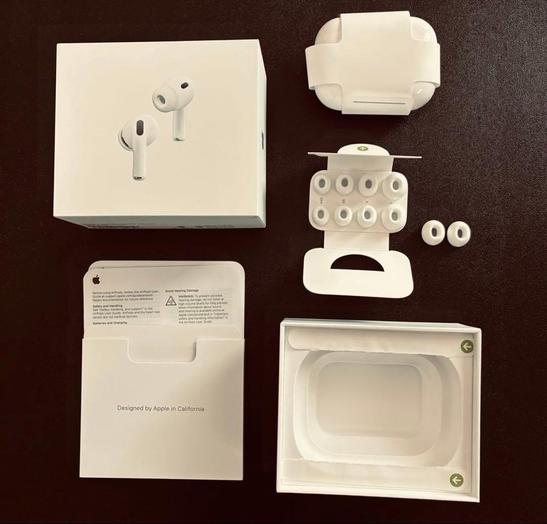 美品 AirPods Pro 3(3専用comply Mサイズ、ケース付き)