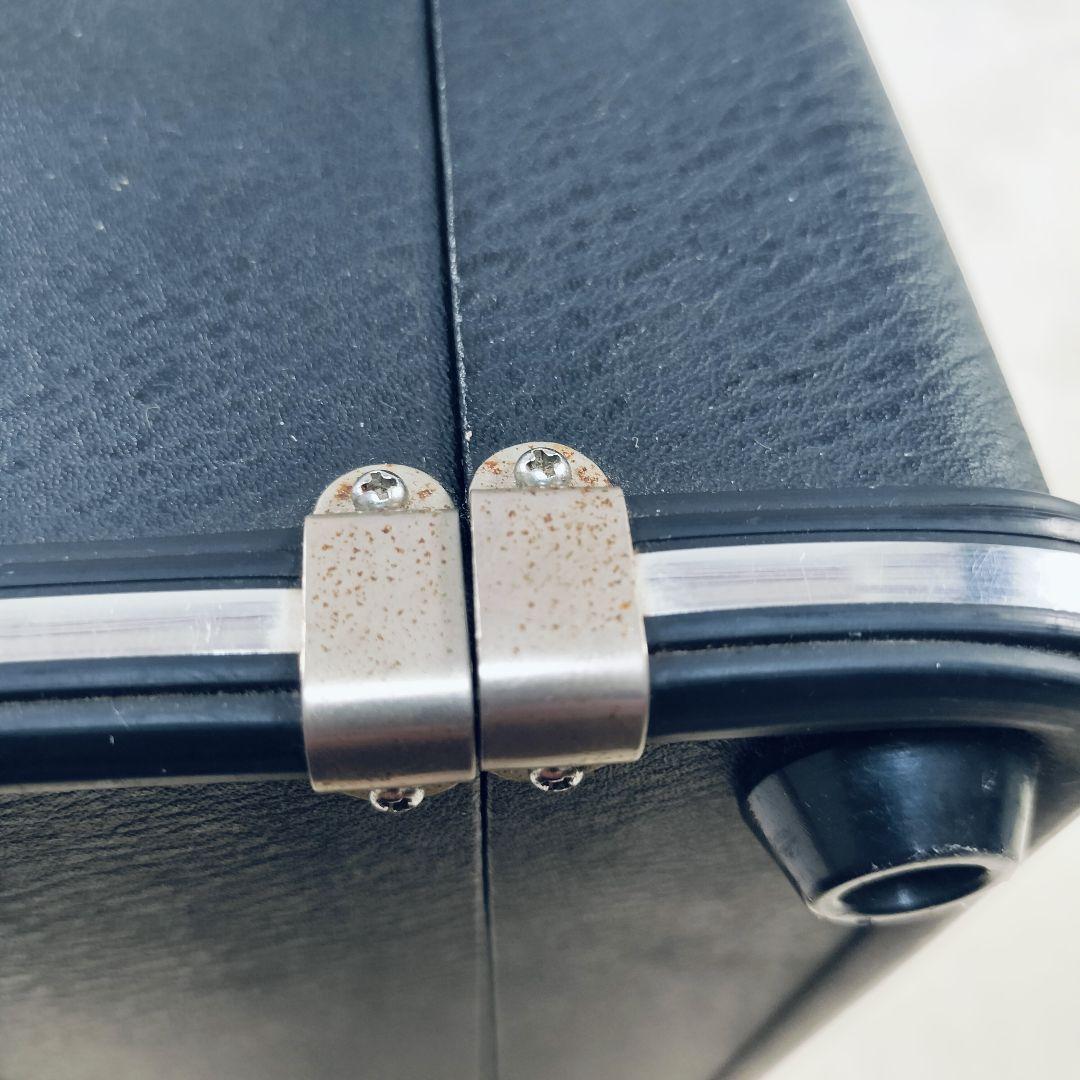 三味線用ハードケース（黒×赤）収納・ロック機能充実　縦置き横置き