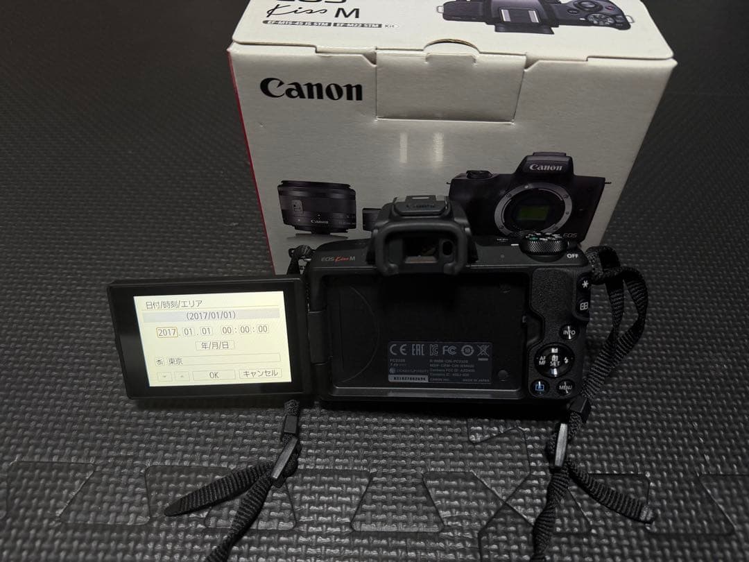 【箱付】Canon EOS Kiss M ダブルレンズキット ブラック