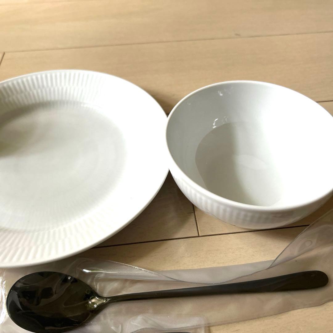 [未使用，新品]ロイヤルコペンハーゲン　ホワイトフルーテッドセット　おまけ付