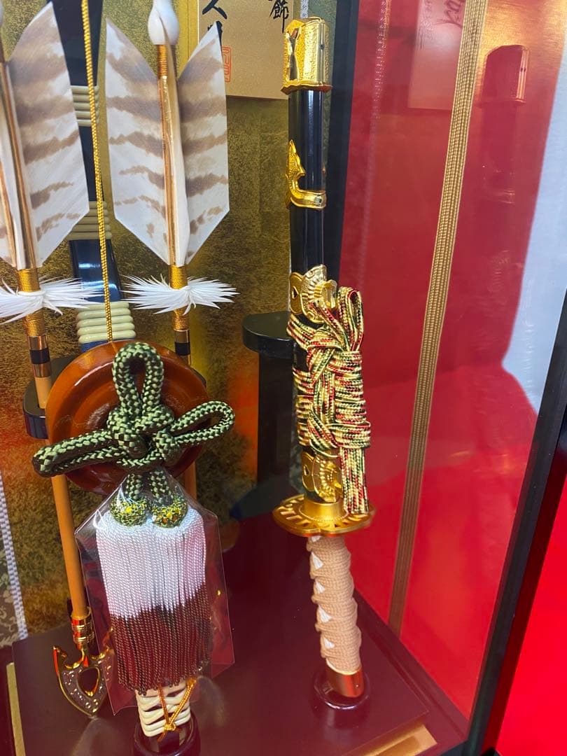 東京久月　破魔弓　安芸の金銀紙ガラスケース・間口約２４×奥行約１９×高さ約４６㎝