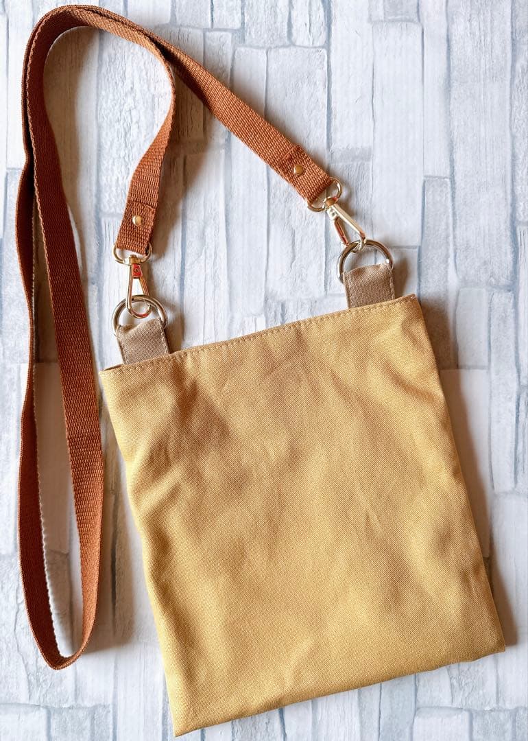 秋鮭様 リクエスト ハンドメイド　柴犬　刺繍　キーホルダー　ミニショルダーバッグ