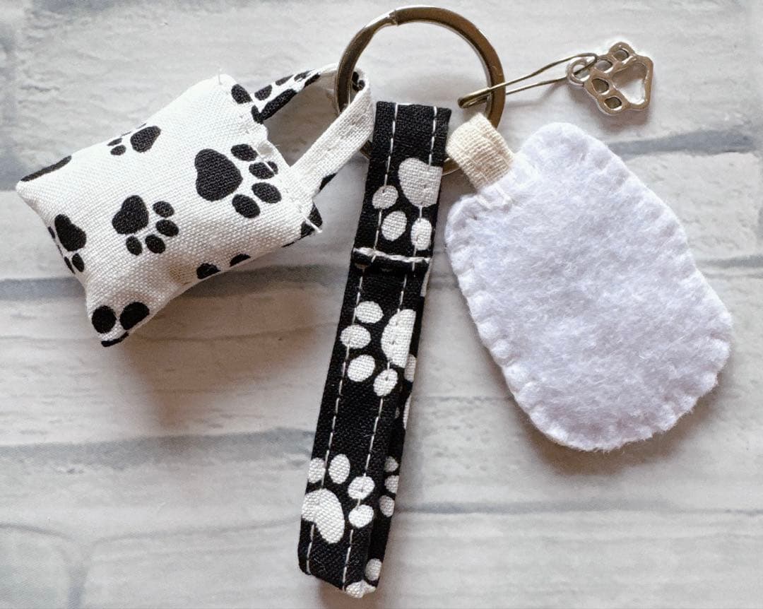 秋鮭様 リクエスト ハンドメイド　柴犬　刺繍　キーホルダー　ミニショルダーバッグ