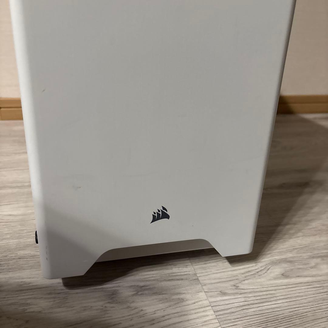Corsair Carbide 275RWhiteミドルタワー型PCケース