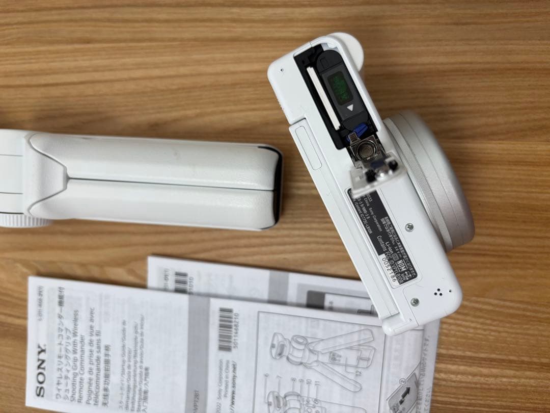 美品!!SONY ミラーレスカメラ ホワイト/新品バッテリー