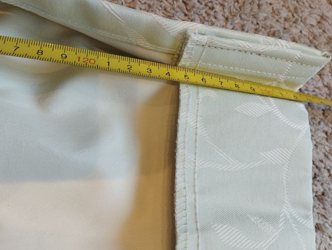 【6月8日までお値下中！】完全遮光 リラグリーン色 ドレープカーテン 2枚セット