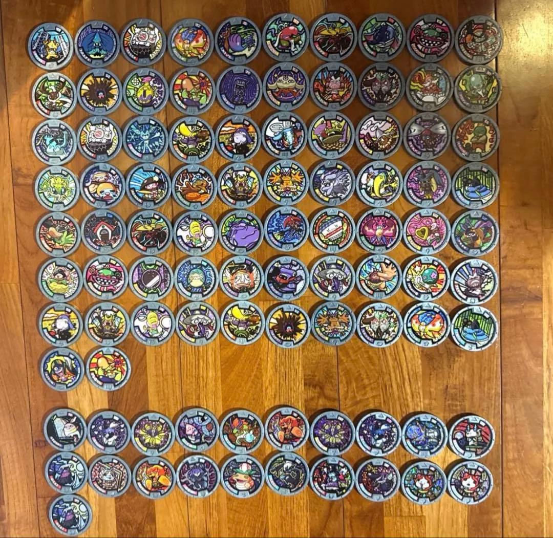 妖怪ウォッチ　時計、ケース、妖怪パット、メダル441枚セット