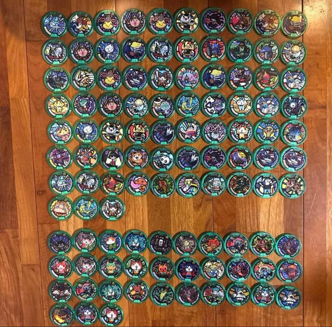 妖怪ウォッチ　時計、ケース、妖怪パット、メダル441枚セット