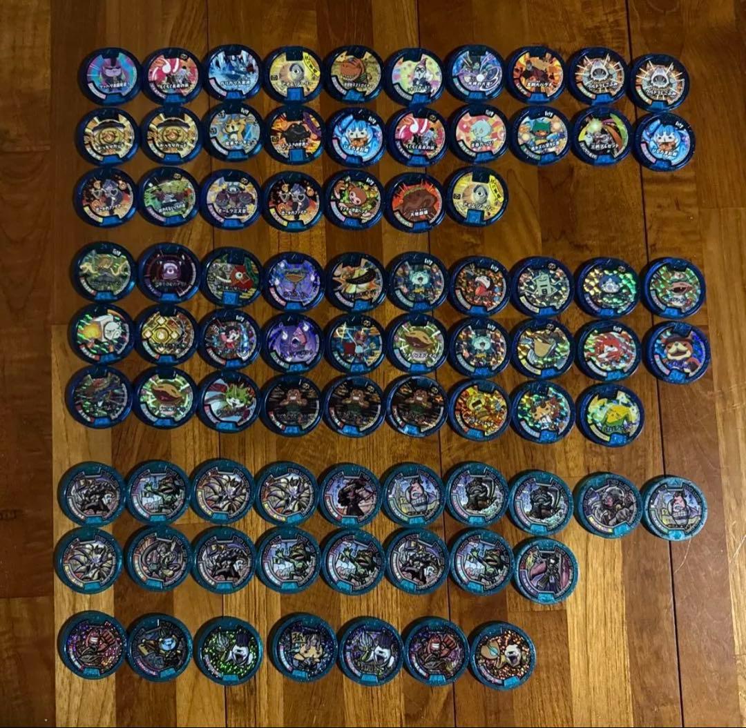 妖怪ウォッチ　時計、ケース、妖怪パット、メダル441枚セット