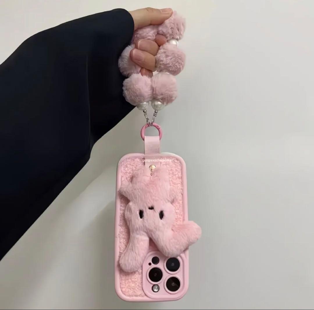 うさぎのぬいぐるみ付きiPhoneケース