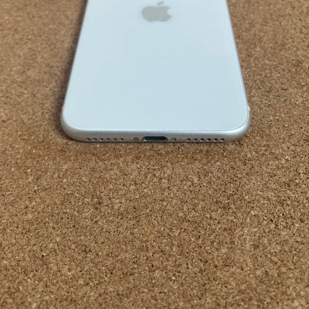 4133【早い者勝ち】電池新品☆iPhoneSE2 64GB SIMフリー☆