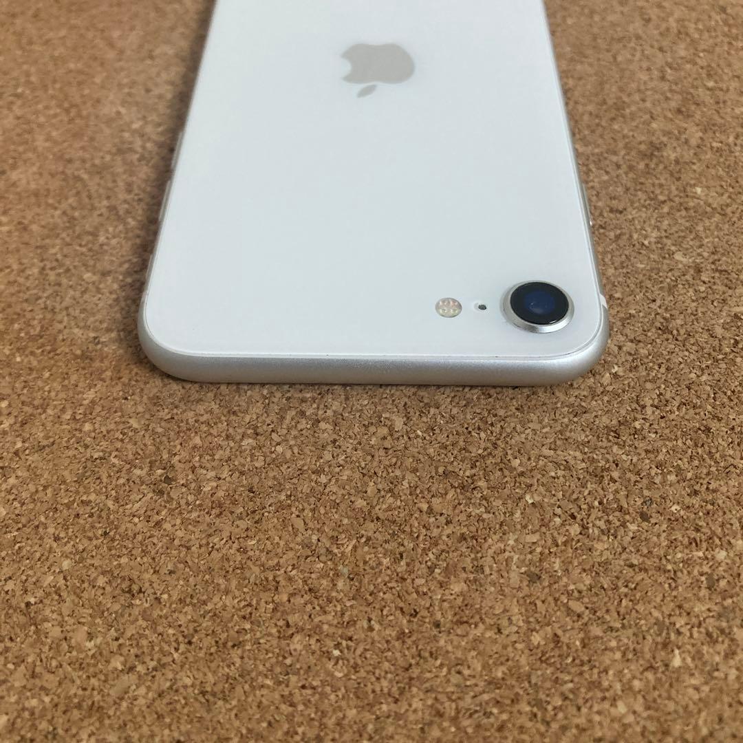 4133【早い者勝ち】電池新品☆iPhoneSE2 64GB SIMフリー☆