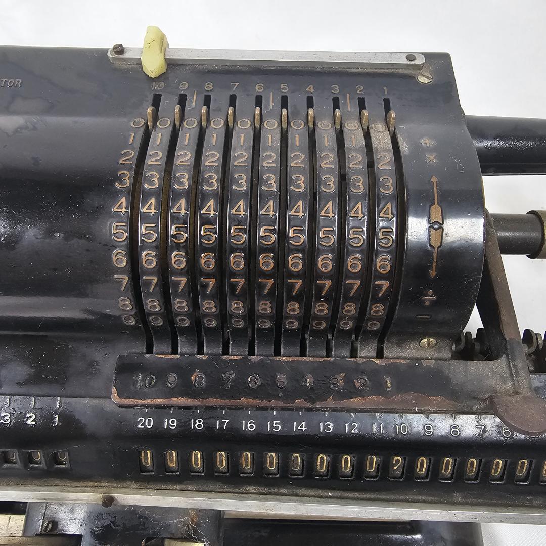 希少 太陽計算器 TAIYO 手回し計算機 MODEL 20 アンティーク