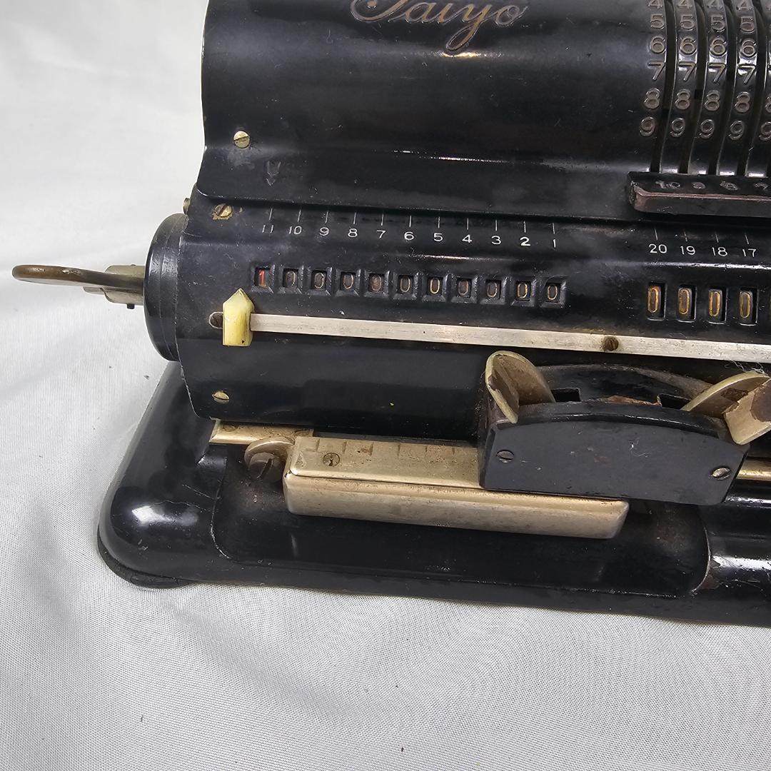 希少 太陽計算器 TAIYO 手回し計算機 MODEL 20 アンティーク