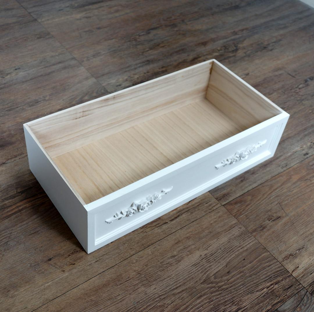 ◆訳あり◆【新品】アンティーク調 ホワイトチェスト ローズレリーフ　エレガント