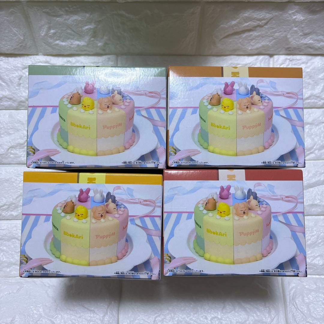 BANDAI ストレイキッズ バースデーケーキ 4個セット