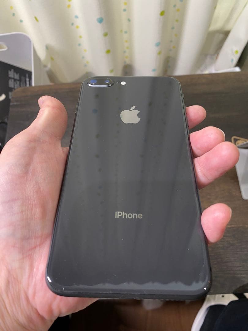iPhone8 plus ブラック 64GB バッテリー100%