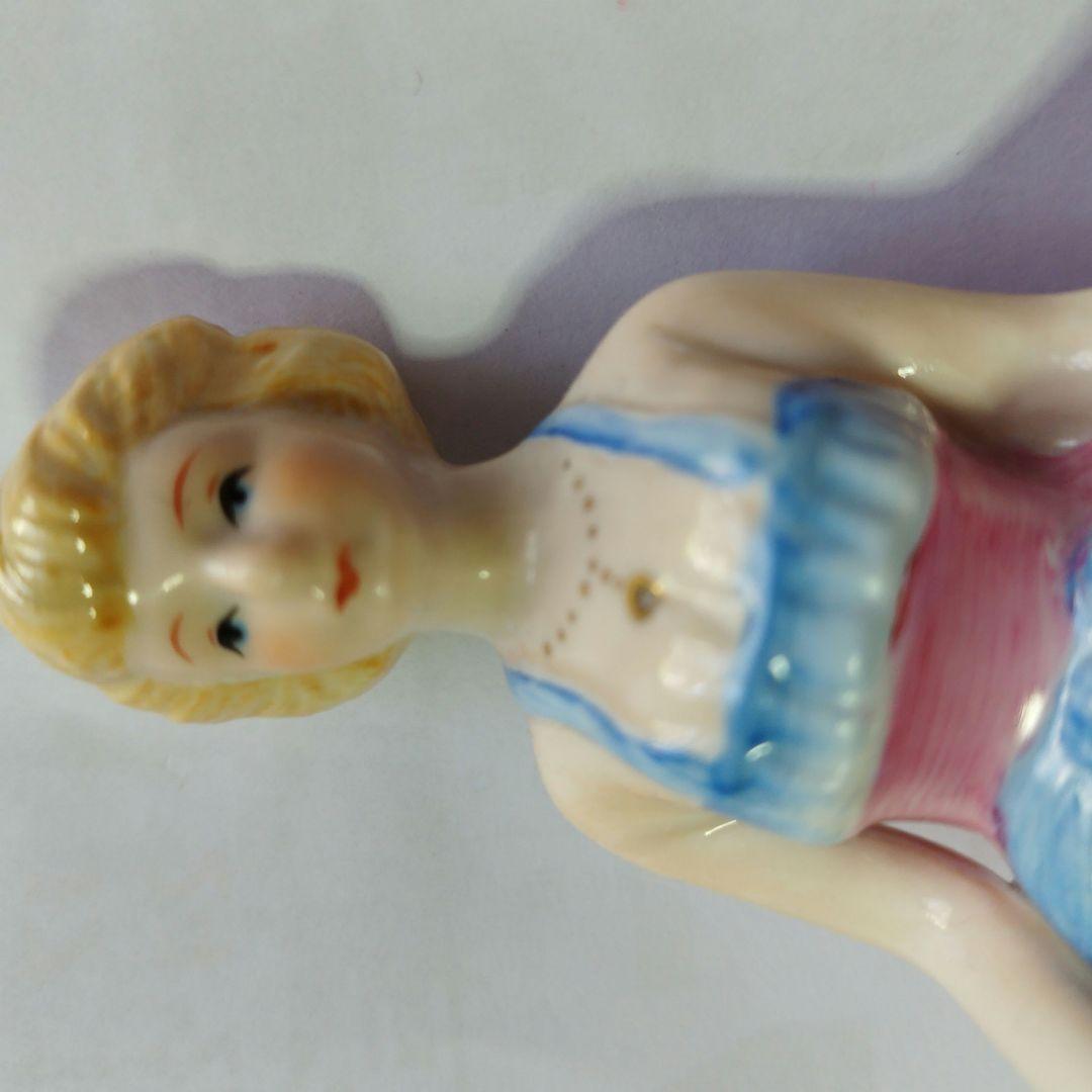 ポーセリンFine porcelain高級陶器人形ふんわりピンクのドレスが素敵