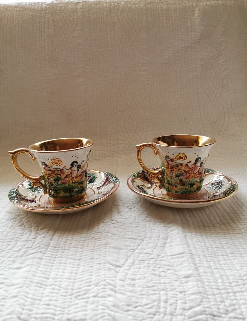 アンティーク カポディモンティ 手描手彩色 天使ティーカップ２客セット
